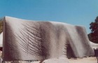 <p><strong>Ichon (South Corea) 2001</strong><br /> Simposio Internazionale Scultura su Pietra Granito Grigio</p>