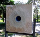 <p><strong>Lignano Pineta (UD) 2003</strong><br /> Simposio Internazionale Scultura su Pietra di Aurisina</p>